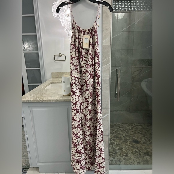 HANNAH ARTWEAR Serena Sleeveless Maxi Halter Dress - Picture 3 of 13